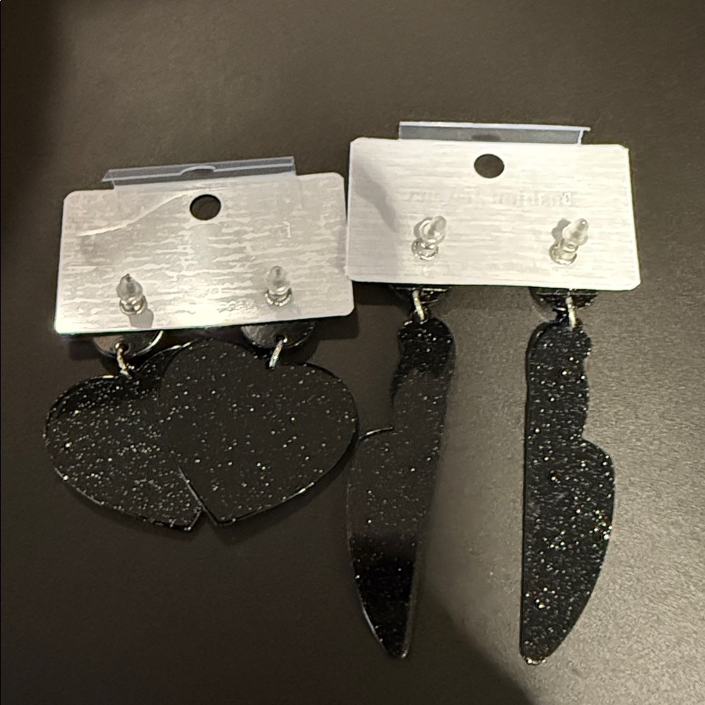 NWT Halloween Fashion Jewelry Pink and Black Scream Earrings - Picture 5 of 5